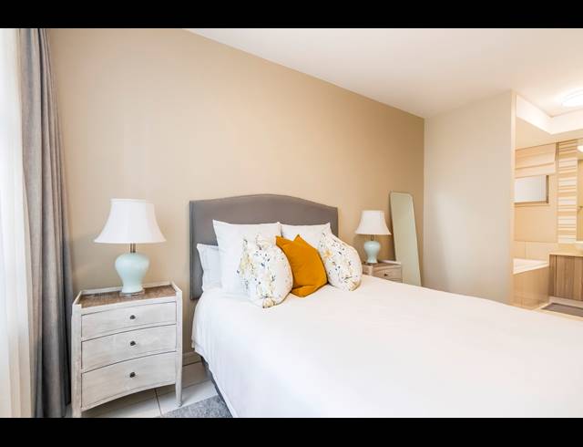 2 BEDROOM APARTMENT TO LET IN ROSEBANK